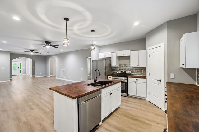286 Emily Ln, Bell Buckle, TN 37020