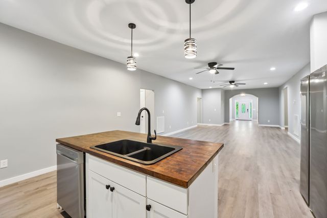 286 Emily Ln, Bell Buckle, TN 37020