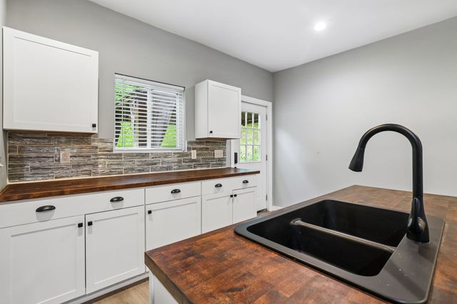 286 Emily Ln, Bell Buckle, TN 37020
