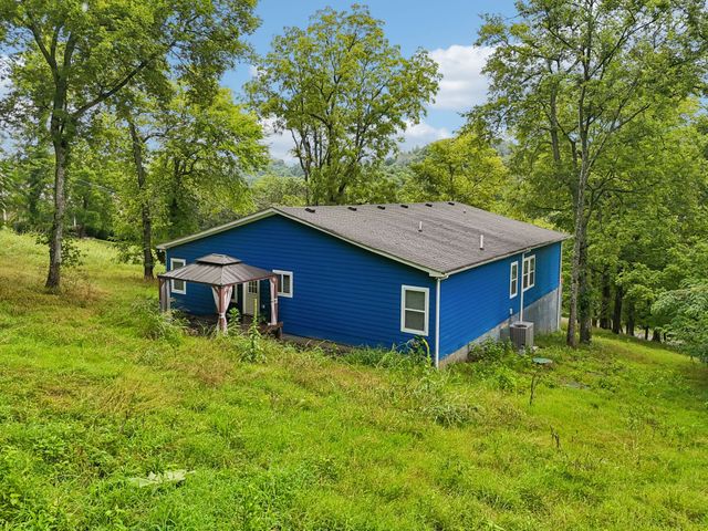 286 Emily Ln, Bell Buckle, TN 37020