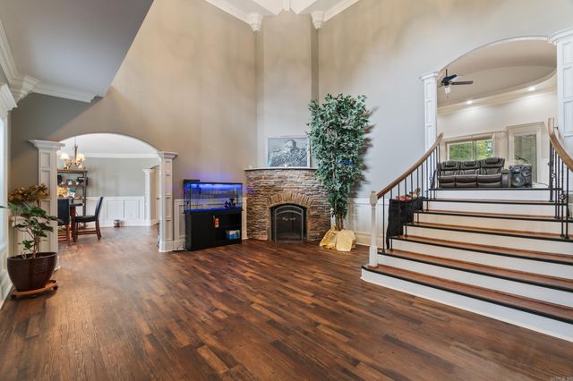 1045 Scarlett Lane, Bauxite, AR 72011