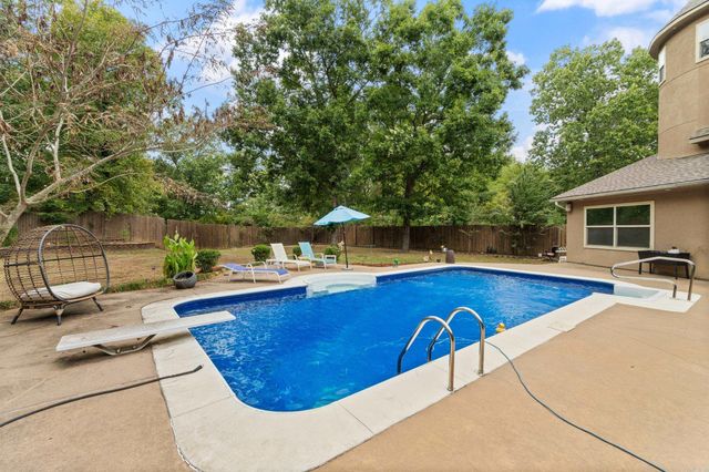 1045 Scarlett Lane, Bauxite, AR 72011