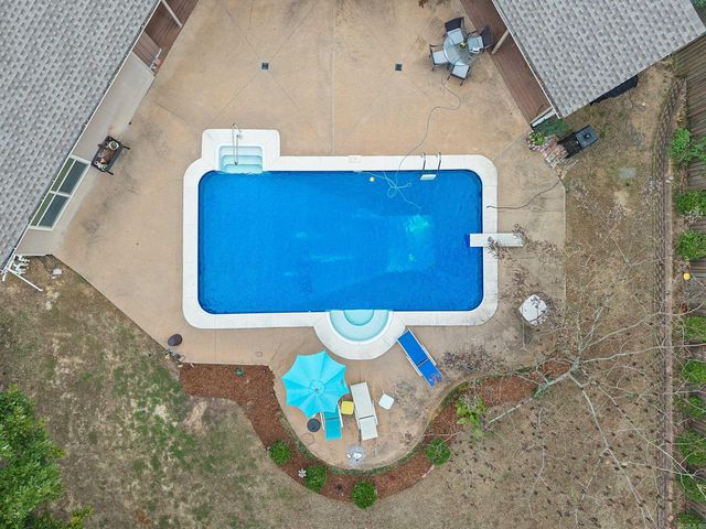 1045 Scarlett Lane, Bauxite, AR 72011