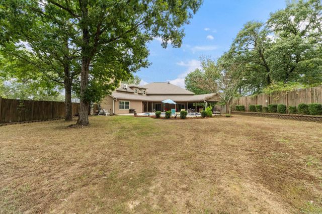 1045 Scarlett Lane, Bauxite, AR 72011