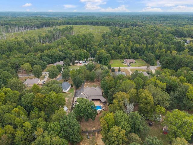 1045 Scarlett Lane, Bauxite, AR 72011