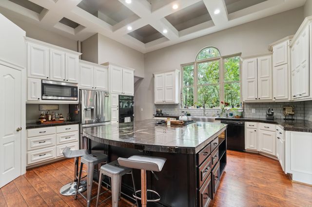 1045 Scarlett Lane, Bauxite, AR 72011