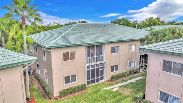 7921 E Exeter Blvd E 202, Tamarac, FL 33321