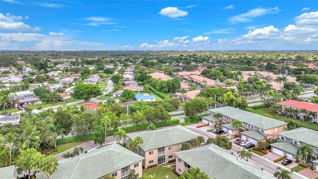 7921 E Exeter Blvd E 202, Tamarac, FL 33321