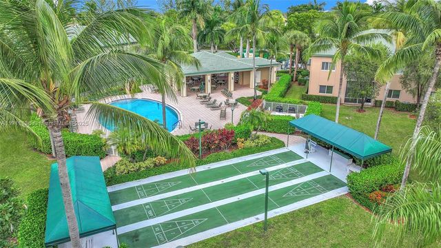 7921 E Exeter Blvd E 202, Tamarac, FL 33321