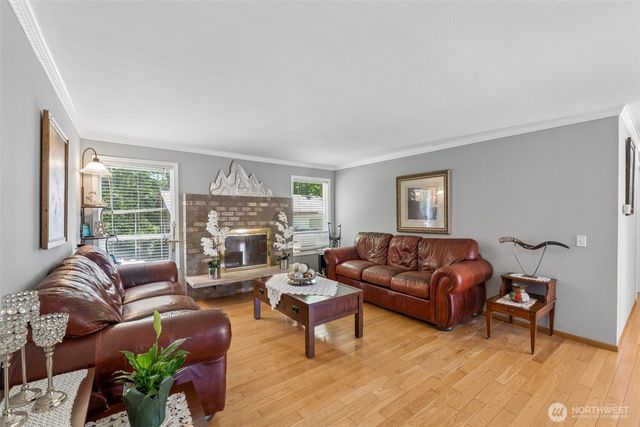 521 SW 317th Place, Federal Way, WA 98023