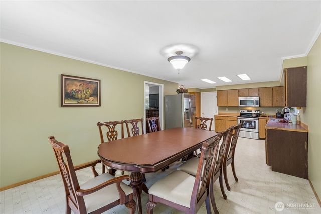 521 SW 317th Place, Federal Way, WA 98023