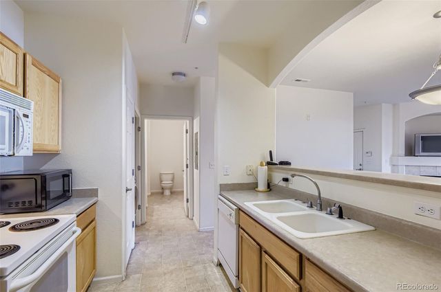 5255 Memphis Street 307, Denver, CO 80239