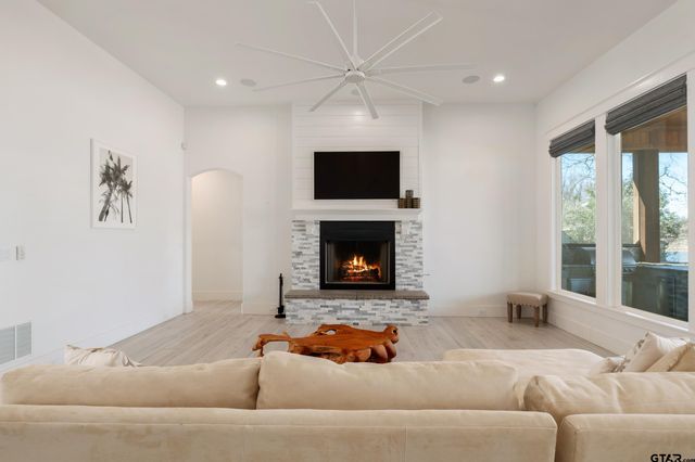 25 Carson, Mabank, TX 75156