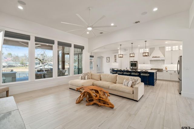 25 Carson, Mabank, TX 75156