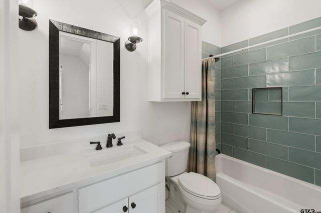 25 Carson, Mabank, TX 75156