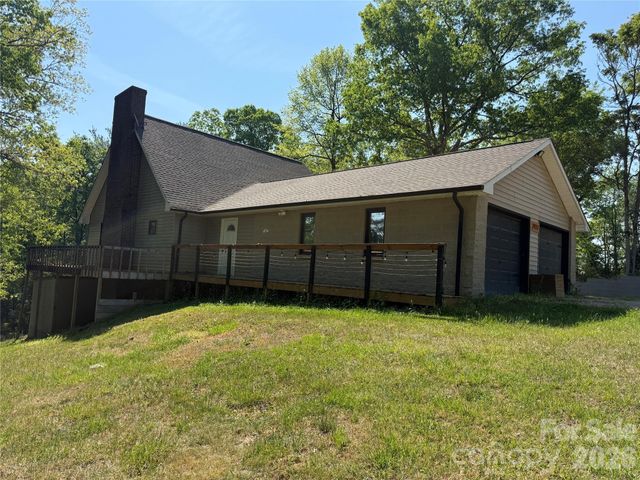 2922 Lovie Lane, Hudson, NC 28638