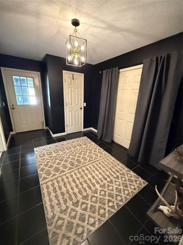 2922 Lovie Lane, Hudson, NC 28638
