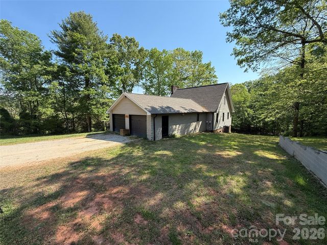 2922 Lovie Lane, Hudson, NC 28638