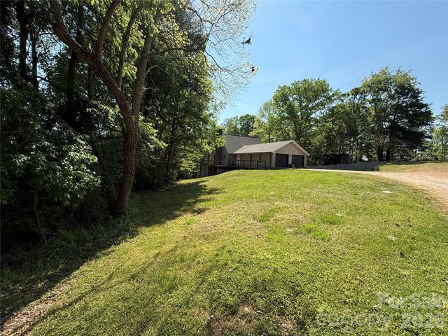 2922 Lovie Lane, Hudson, NC 28638