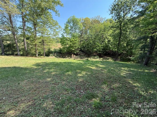 2922 Lovie Lane, Hudson, NC 28638