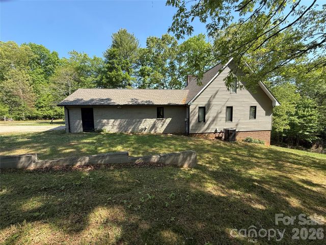 2922 Lovie Lane, Hudson, NC 28638