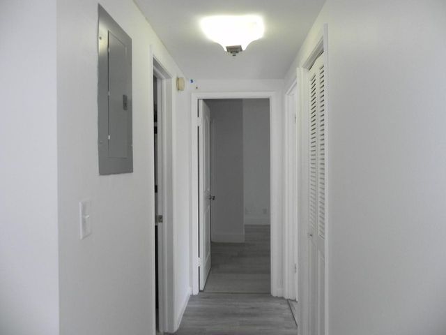 4200 Hillcrest Drive 201, Hollywood, FL 33021