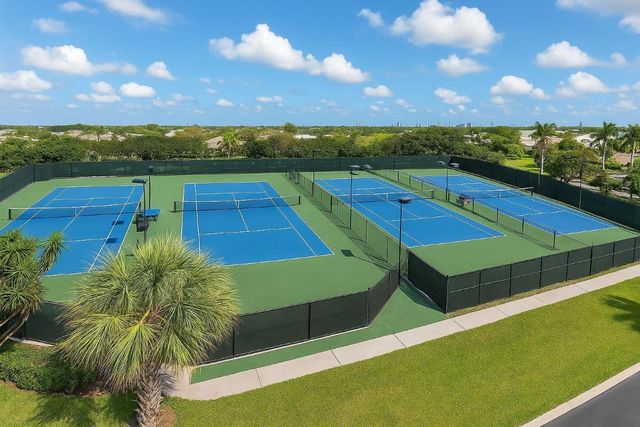 4200 Hillcrest Drive 201, Hollywood, FL 33021