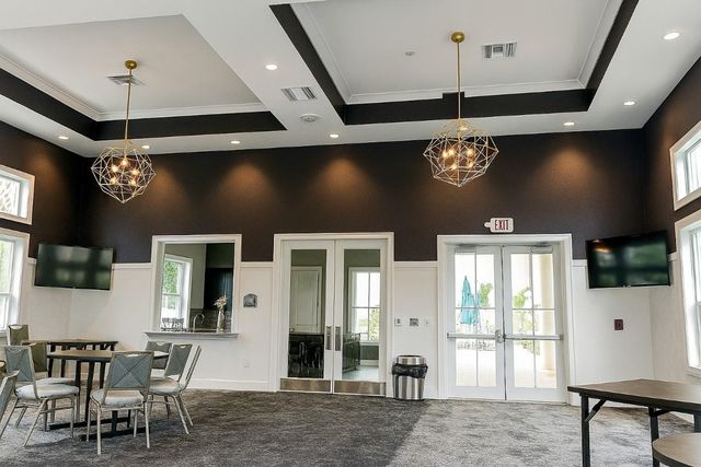 4200 Hillcrest Drive 201, Hollywood, FL 33021