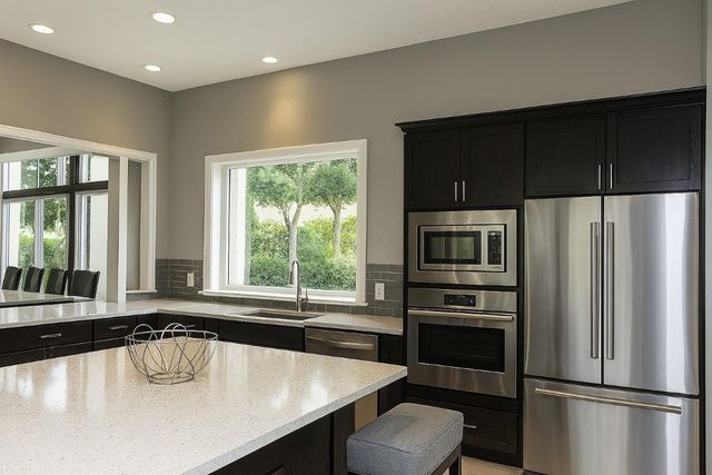 4200 Hillcrest Drive 201, Hollywood, FL 33021