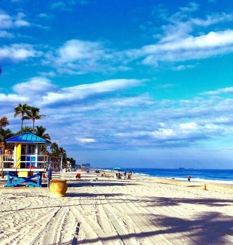 4200 Hillcrest Drive 201, Hollywood, FL 33021