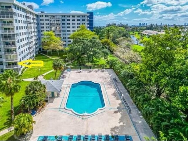 4200 Hillcrest Drive 201, Hollywood, FL 33021
