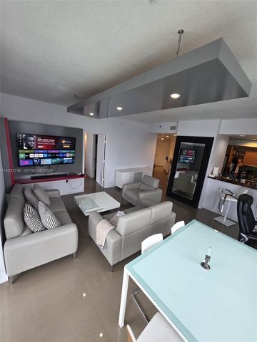 1060 Brickell Ave 2201, Miami, FL 33131