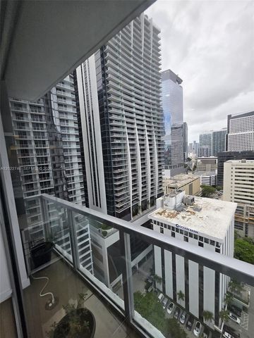 1060 Brickell Ave 2201, Miami, FL 33131