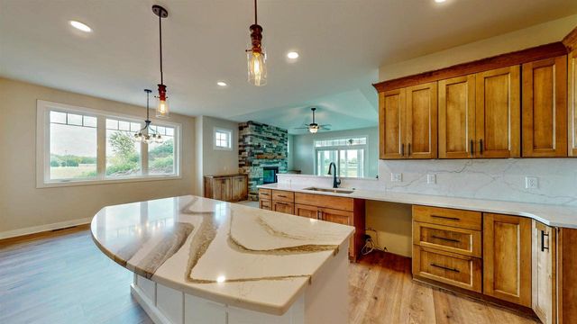 724 E Reinel Street, Jefferson, WI 53549