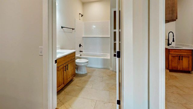 724 E Reinel Street, Jefferson, WI 53549