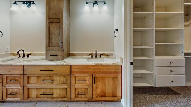 724 E Reinel Street, Jefferson, WI 53549