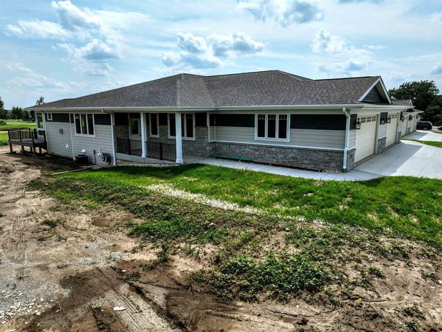 724 E Reinel Street, Jefferson, WI 53549