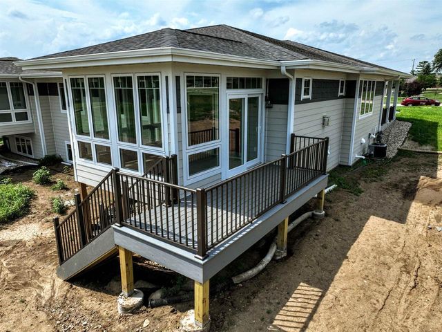 724 E Reinel Street, Jefferson, WI 53549