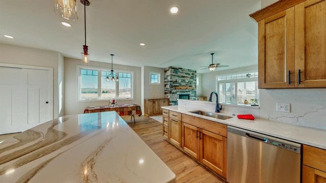 724 E Reinel Street, Jefferson, WI 53549