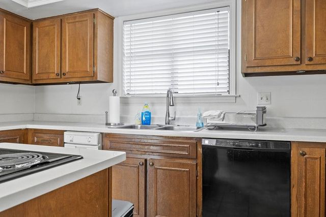 8633 LOXLEY FWY, Memphis, TN 38016