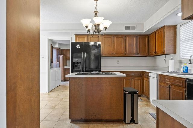 8633 LOXLEY FWY, Memphis, TN 38016