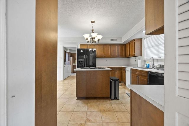 8633 LOXLEY FWY, Memphis, TN 38016