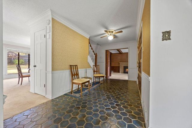 8633 LOXLEY FWY, Memphis, TN 38016