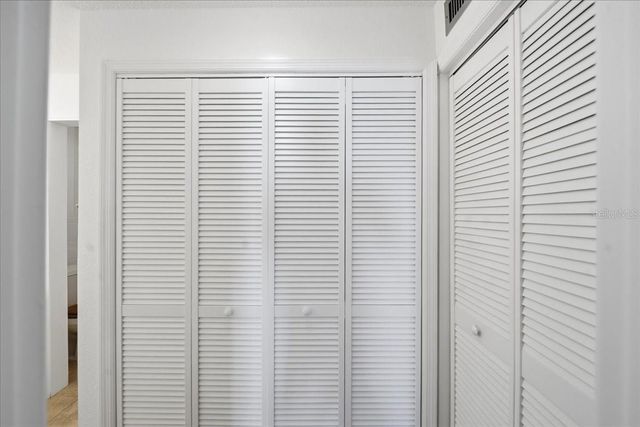 689 LAKE HOWARD DRIVE NW 1D, Winter Haven, FL 33880