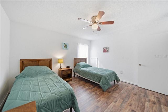 689 LAKE HOWARD DRIVE NW 1D, Winter Haven, FL 33880