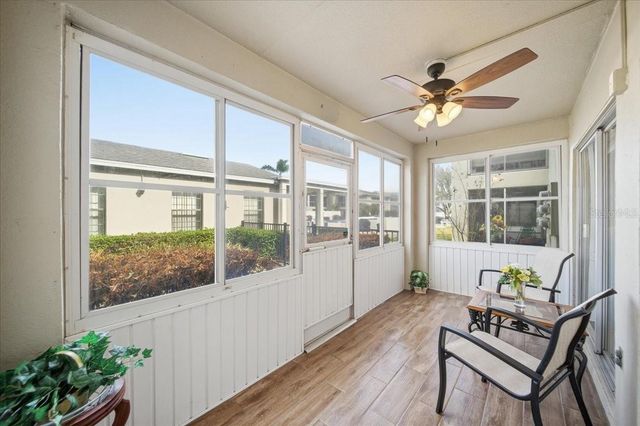 689 LAKE HOWARD DRIVE NW 1D, Winter Haven, FL 33880