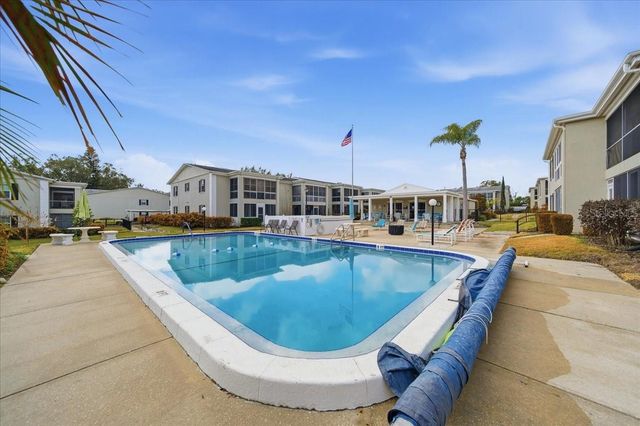 689 LAKE HOWARD DRIVE NW 1D, Winter Haven, FL 33880