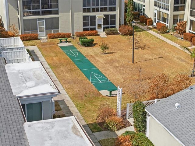 689 LAKE HOWARD DRIVE NW 1D, Winter Haven, FL 33880