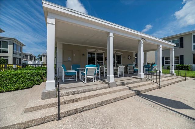 689 LAKE HOWARD DRIVE NW 1D, Winter Haven, FL 33880