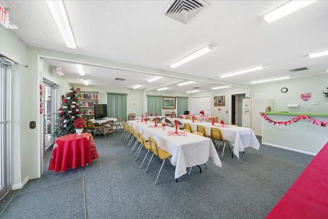 689 LAKE HOWARD DRIVE NW 1D, Winter Haven, FL 33880